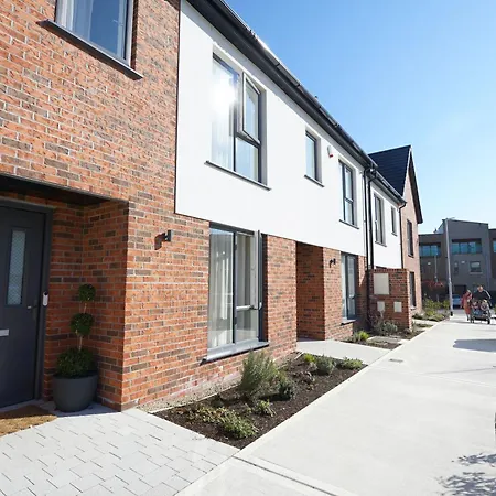 The Dublin Luxe 홈스테이 Newcastle