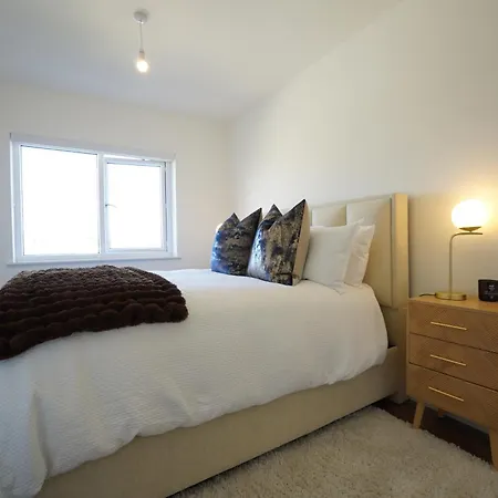 The Dublin Luxe 홈스테이 Newcastle
