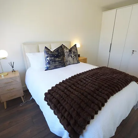 The Dublin Luxe * Newcastle